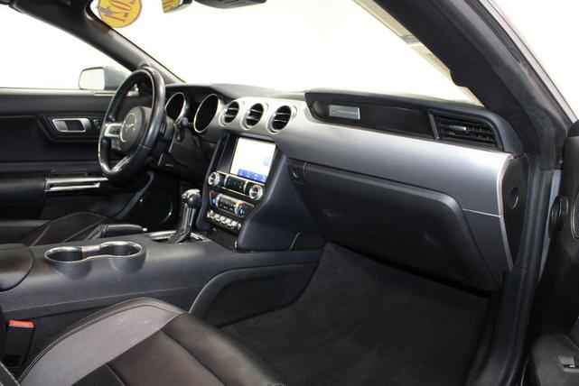 Photo of 2021 Gray Metallic Ford Mustang