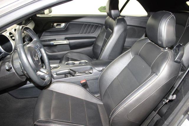 Photo of 2021 Gray Metallic Ford Mustang