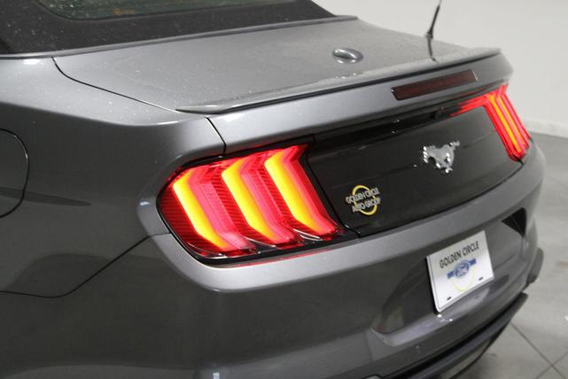 Photo of 2021 Gray Metallic Ford Mustang