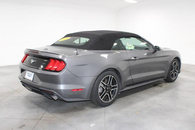 Photo of 2021 Gray Metallic Ford Mustang