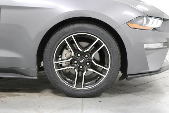 Photo of 2021 Gray Metallic Ford Mustang