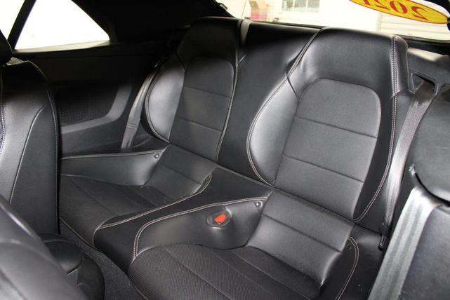 Photo of 2021 Gray Metallic Ford Mustang