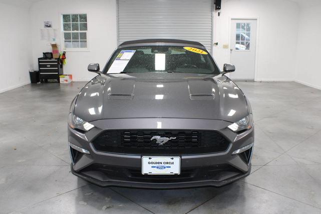 Photo of 2021 Gray Metallic Ford Mustang
