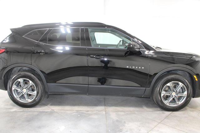 Photo of 2024 Black Chevrolet Blazer