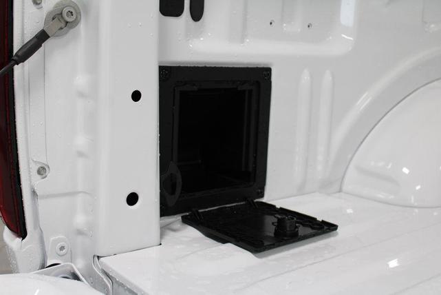 Photo of 2025 Oxford White Ford F-150