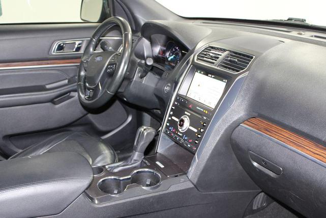 Photo of 2019 Agate Black Metallic Ford Explorer