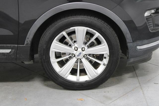 Photo of 2019 Agate Black Metallic Ford Explorer