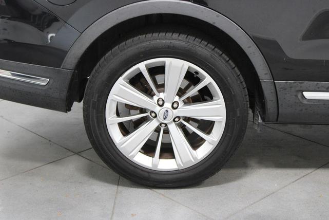 Photo of 2019 Agate Black Metallic Ford Explorer