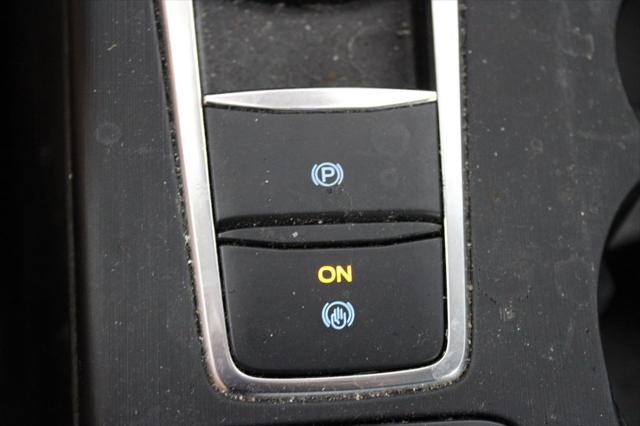 Photo of 2022 Rapid Red Metallic Tinted Clearcoat Ford Escape