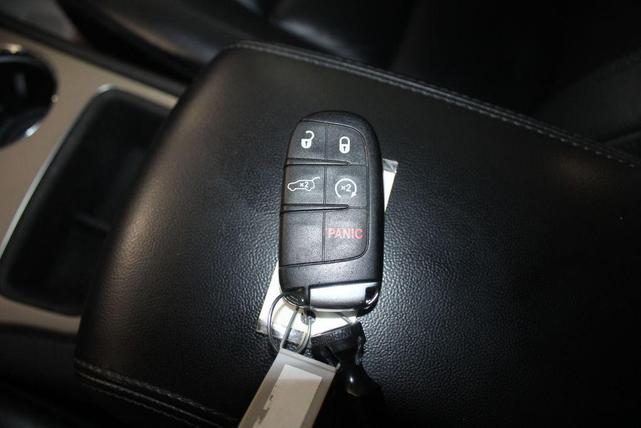 Photo of 2018 Velvet Red Pearlcoat Jeep Grand Cherokee