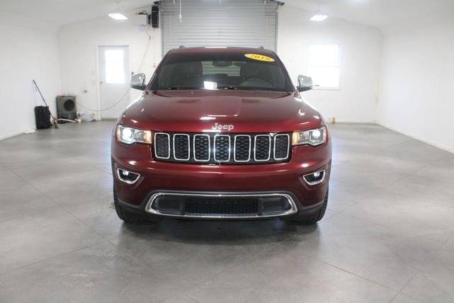 Photo of 2018 Velvet Red Pearlcoat Jeep Grand Cherokee