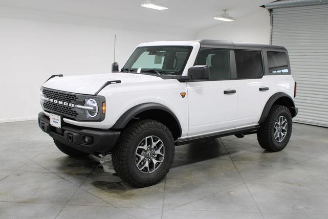 Photo of 2025 Oxford White Ford Bronco