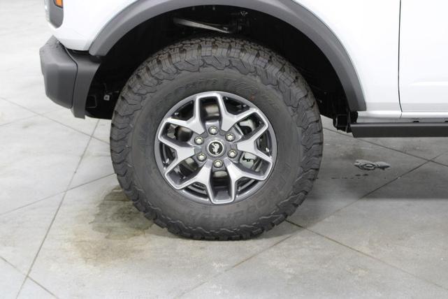 Photo of 2025 Oxford White Ford Bronco