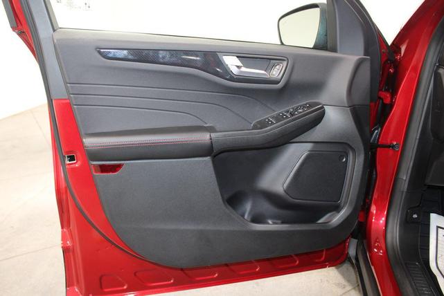 Photo of 2025 Rapid Red Metallic Tinted Clearcoat Ford Escape