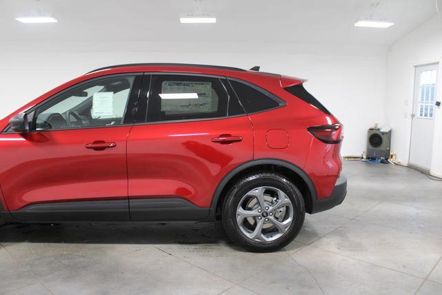 Photo of 2025 Rapid Red Metallic Tinted Clearcoat Ford Escape