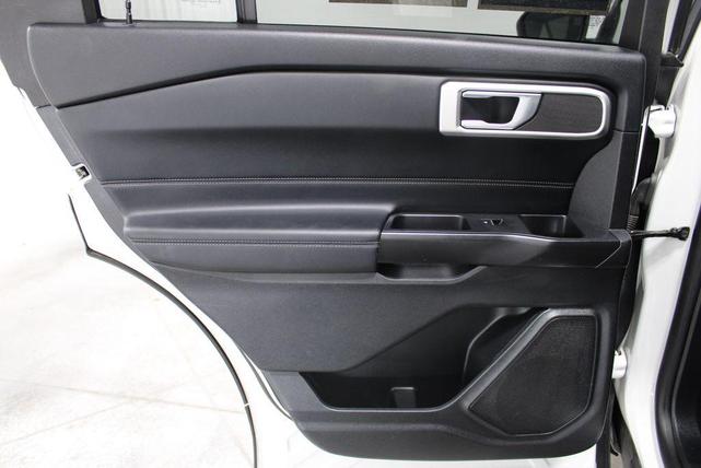 Photo of 2020 White Ford Explorer
