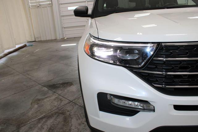 Photo of 2020 White Ford Explorer