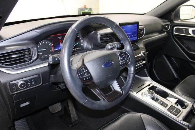 Photo of 2020 White Ford Explorer