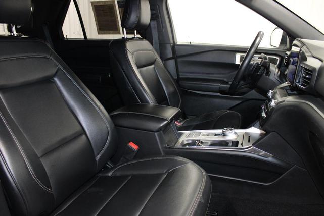 Photo of 2020 White Ford Explorer
