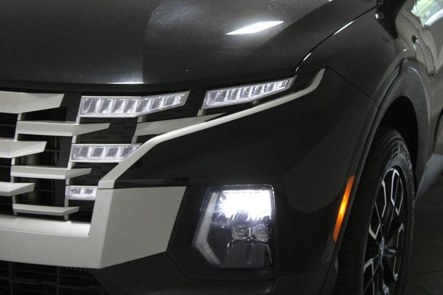 Photo of 2023 Phantom Black Hyundai SANTA CRUZ