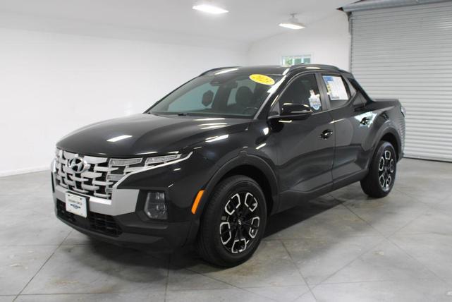 Photo of 2023 Phantom Black Hyundai SANTA CRUZ