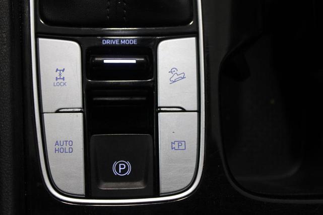 Photo of 2023 Phantom Black Hyundai SANTA CRUZ