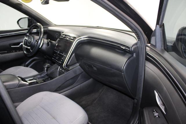 Photo of 2023 Phantom Black Hyundai SANTA CRUZ