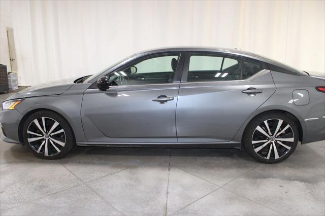 Photo of 2022 Gun Metallic Nissan Altima