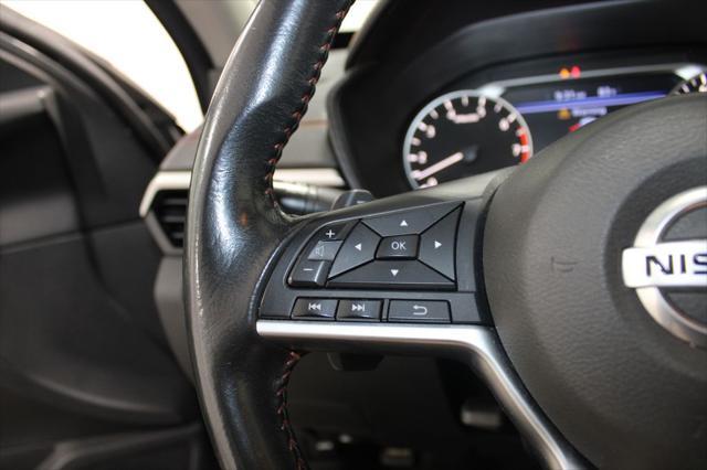 Photo of 2022 Gun Metallic Nissan Altima