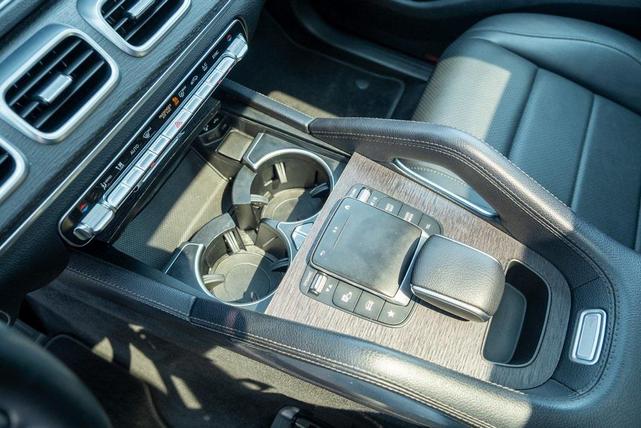 Photo of 2022 Cirrus Silver Metallic Mercedes-Benz GLE 350
