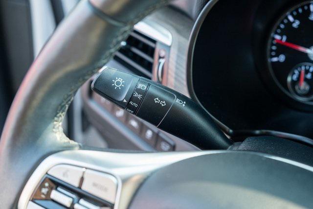 Photo of 2022 Glacial White Pearl Kia Telluride
