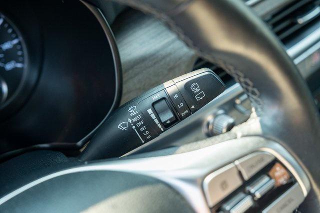 Photo of 2022 Glacial White Pearl Kia Telluride