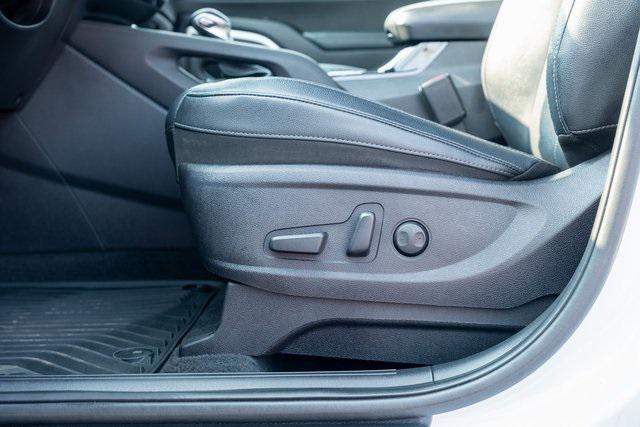 Photo of 2022 Glacial White Pearl Kia Telluride