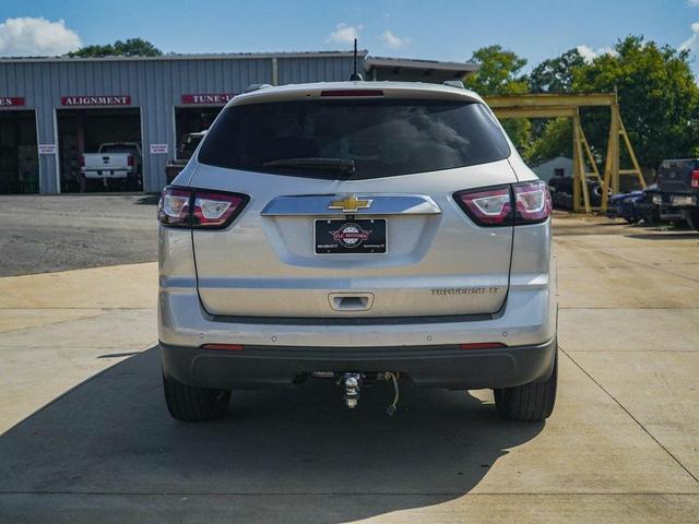 Photo of 2016 Silver Ice Metallic Chevrolet Traverse