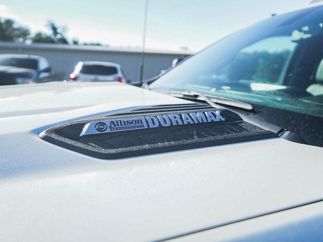 Photo of 2022 Summit White Chevrolet Silverado 3500