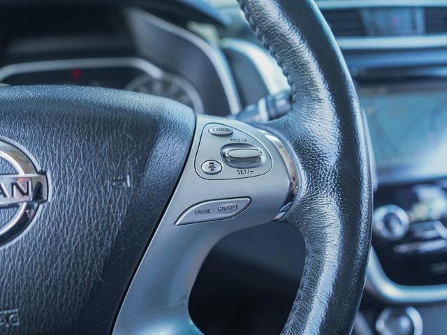 Photo of 2018 Magnetic Black Metallic Nissan Murano