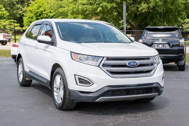 Photo of 2016 Oxford White Ford Edge