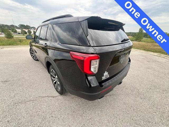 Photo of 2023 Agate Black Metallic Ford Explorer