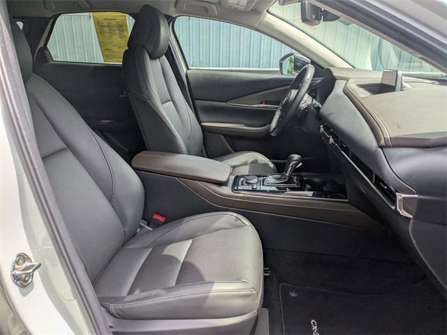 Photo of 2023 Snowflake White Pearl Mazda CX-30