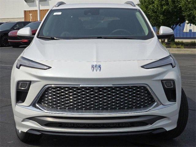 Photo of 2024 White Frost Tricoat Buick Encore GX