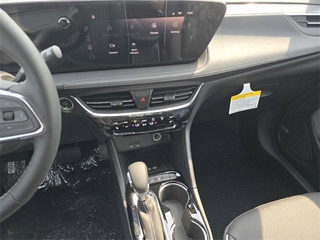 Photo of 2024 White Frost Tricoat Buick Encore GX
