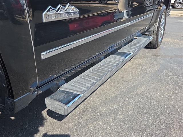 Photo of 2018 Black Chevrolet Silverado 1500