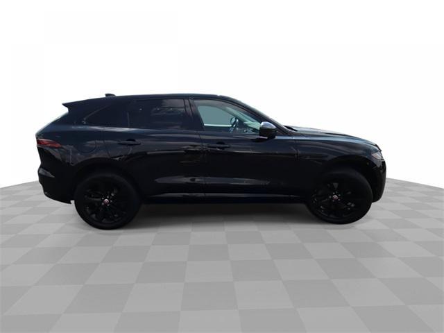 Photo of 2021 Narvik Black Jaguar F-PACE