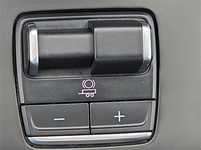Photo of 2023 Onyx Black GMC Sierra 1500