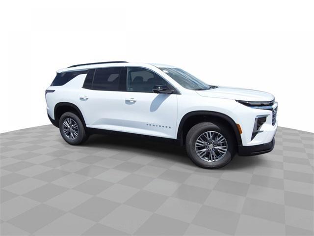 Photo of 2025 Summit White Chevrolet Traverse