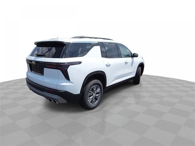 Photo of 2025 Summit White Chevrolet Traverse