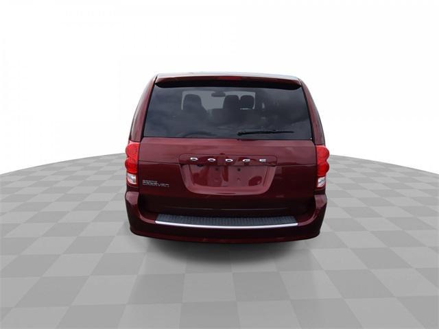 Photo of 2019 Octane Red Pearlcoat Dodge Grand Caravan