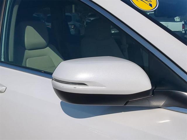 Photo of 2020 Platinum White Honda CR-V