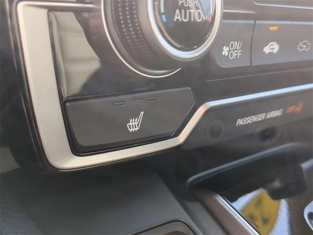 Photo of 2020 Platinum White Honda CR-V