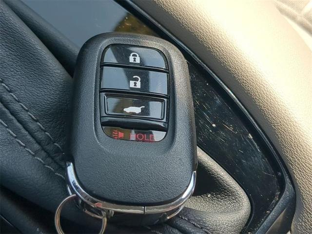 Photo of 2025 Lunar Silver Metallic Honda HR-V